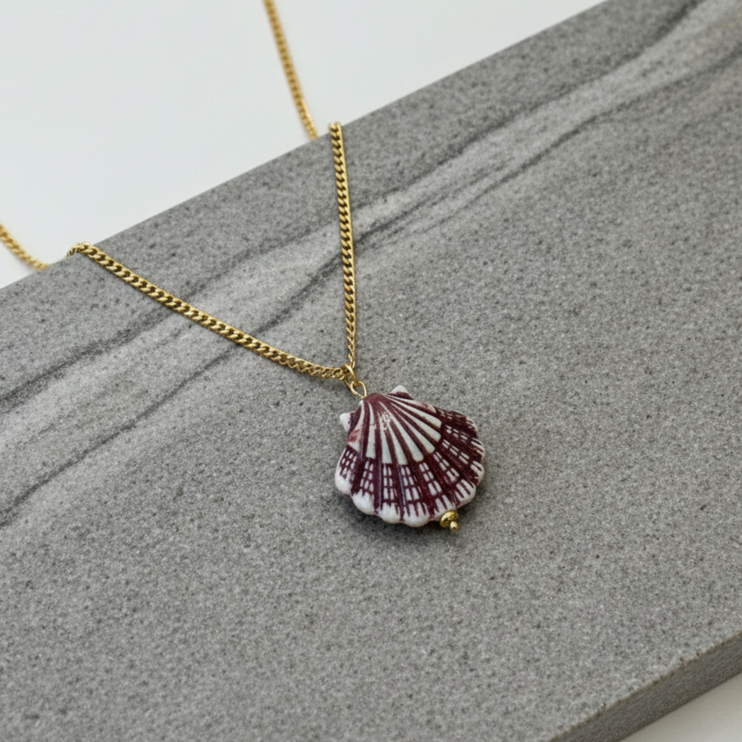 Collar concha cerámica