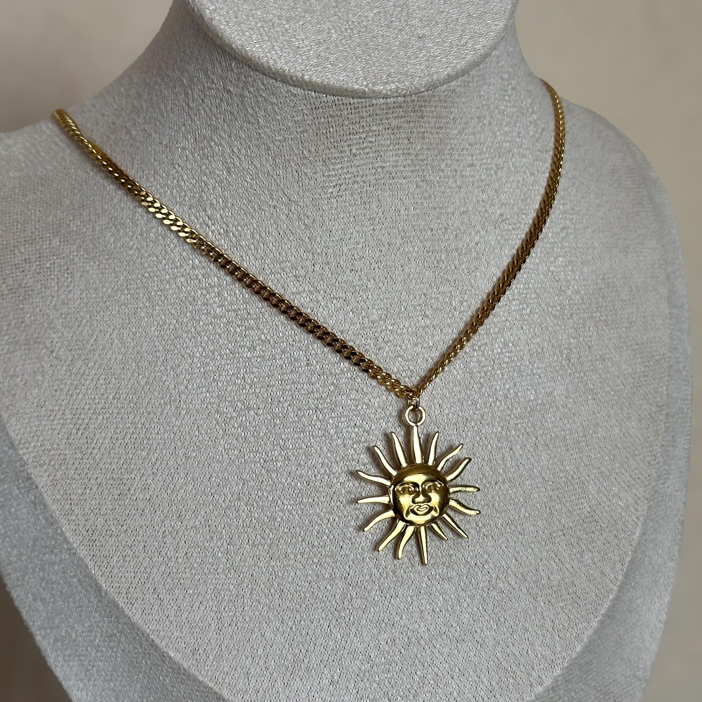 Collar Sol
