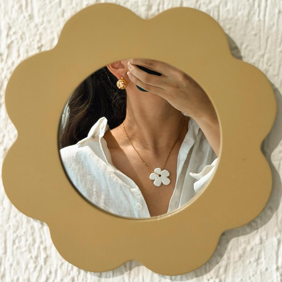 Collar flor cerámica